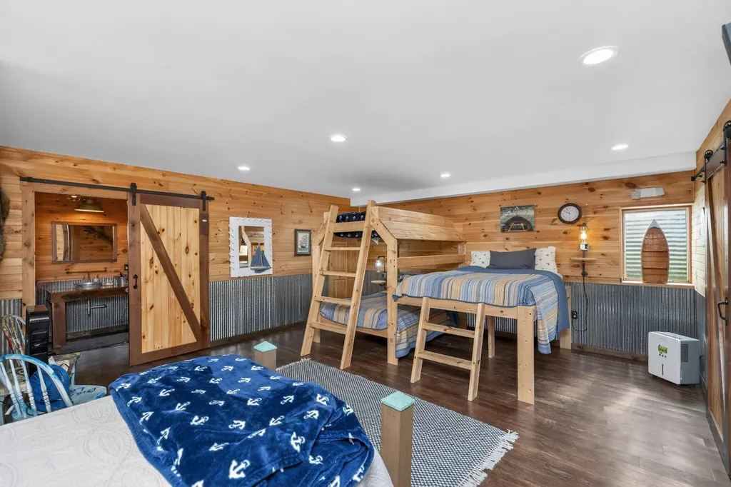 61258 Quinnesec Road Penn Township MI 49031