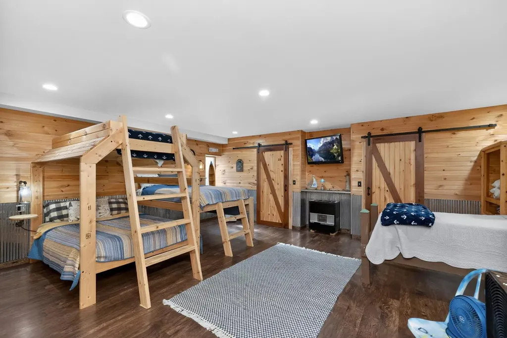 61258 Quinnesec Road Penn Township MI 49031
