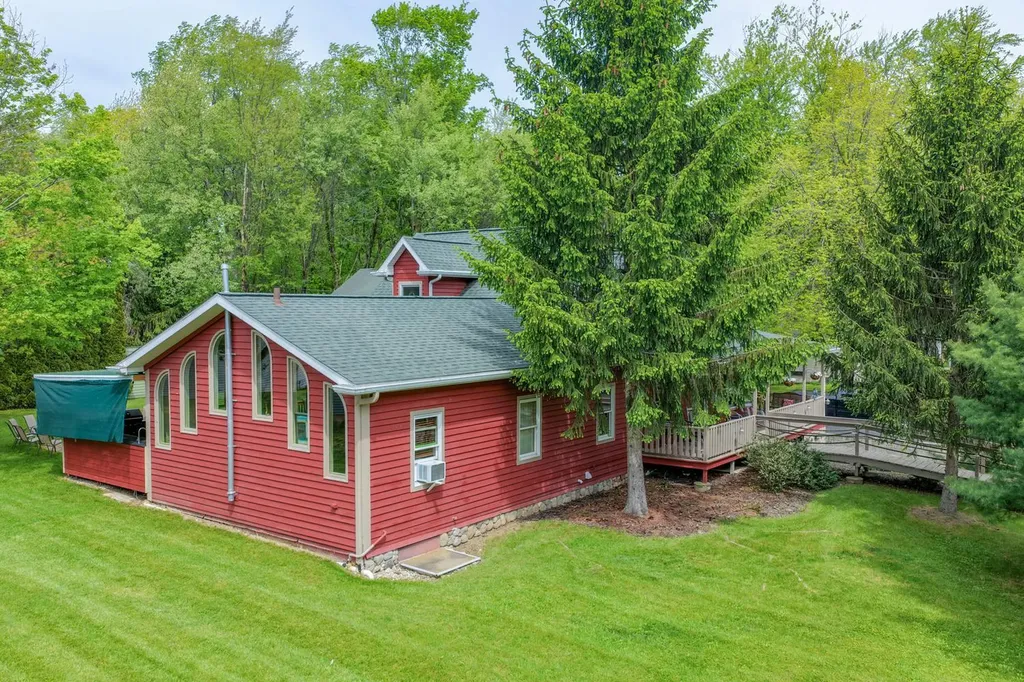 61258 Quinnesec Road Penn Township MI 49031