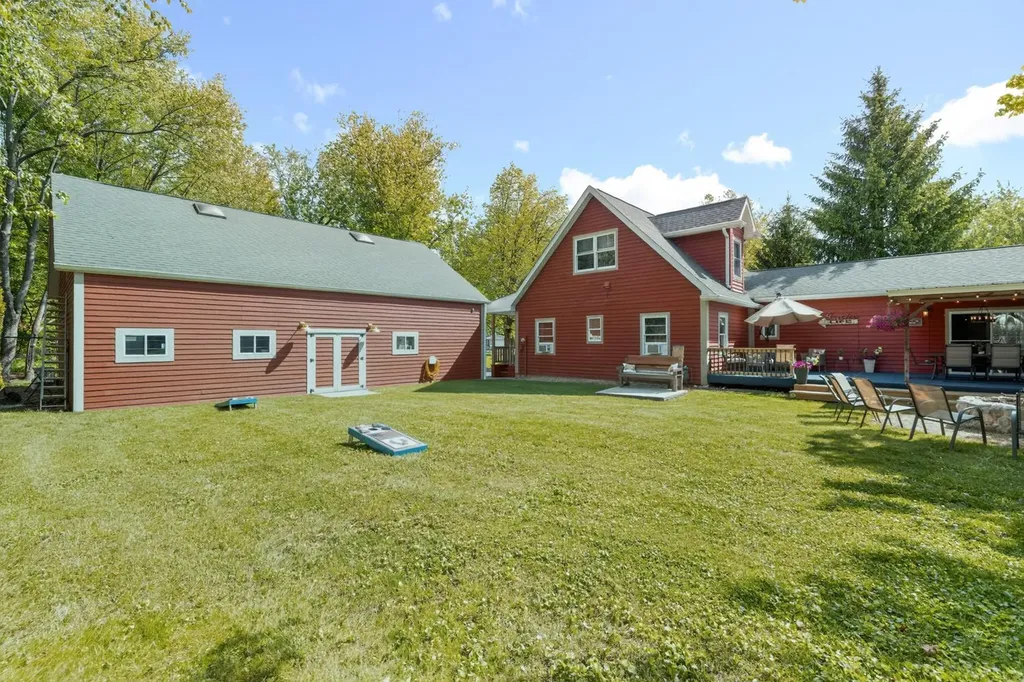 61258 Quinnesec Road Penn Township MI 49031