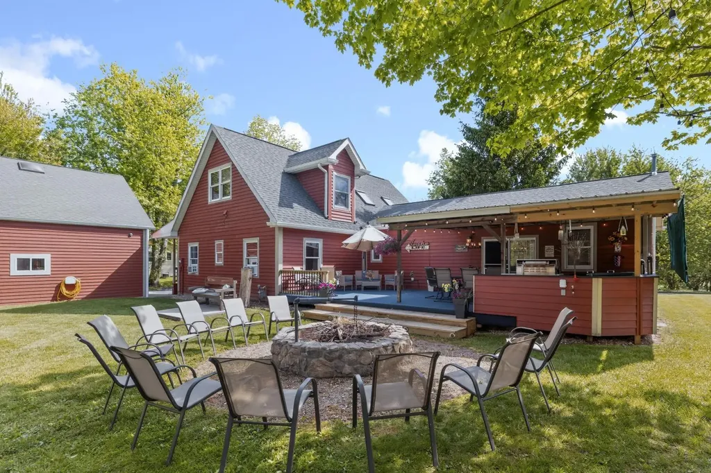 61258 Quinnesec Road Penn Township MI 49031