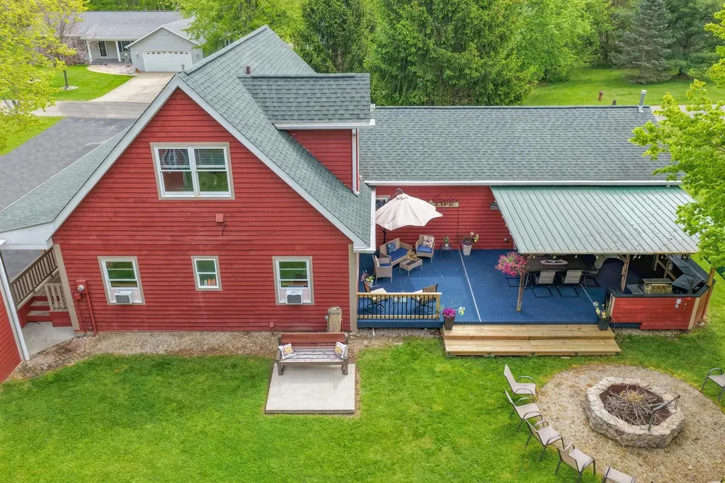 61258 Quinnesec Road Penn Township MI 49031