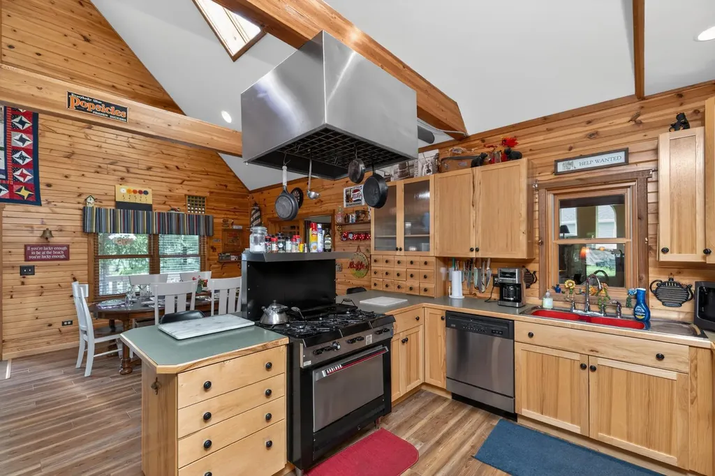 61258 Quinnesec Road Penn Township MI 49031