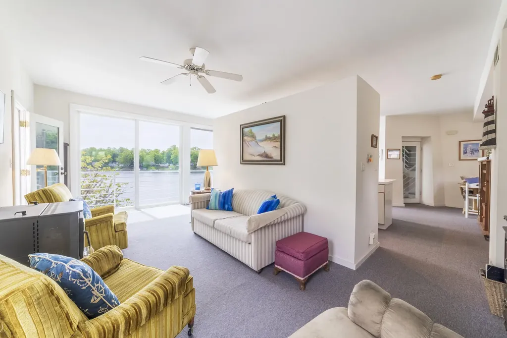 15657 Lakeview Drive Buchanan Township MI 49107