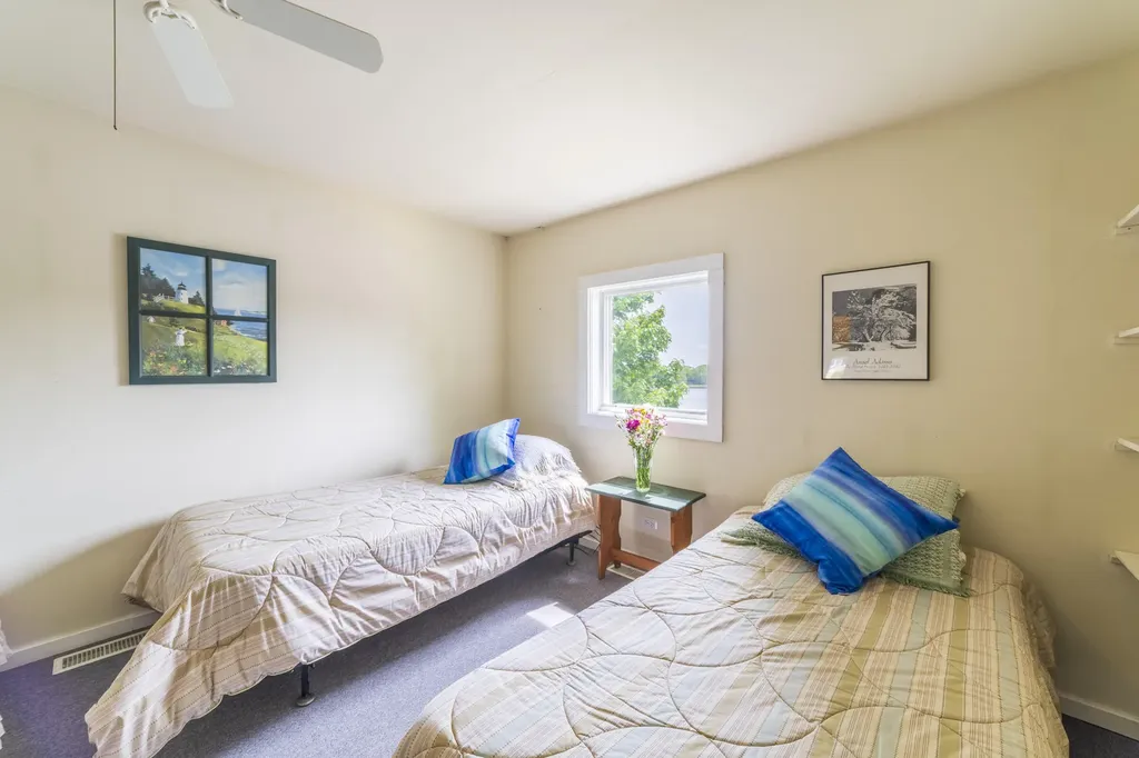 15657 Lakeview Drive Buchanan Township MI 49107