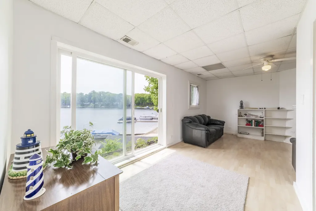 15657 Lakeview Drive Buchanan Township MI 49107