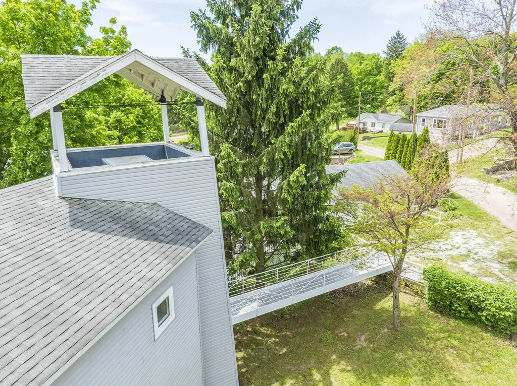 15657 Lakeview Drive Buchanan Township MI 49107