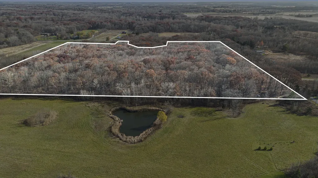 6629 W East Road Chikaming Township MI 49128