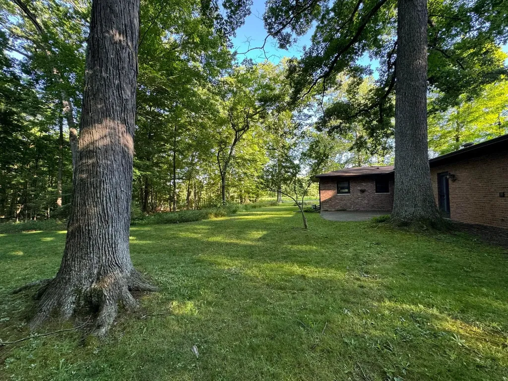 6629 W East Road Chikaming Township MI 49128