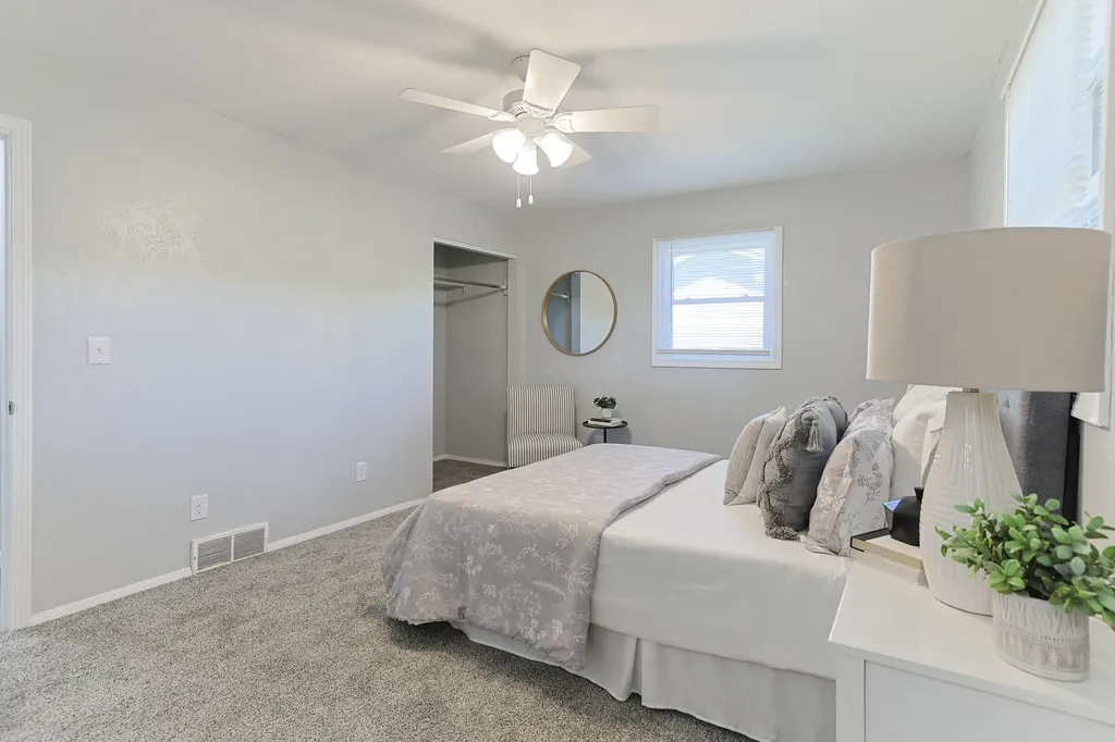 827 E Park Drive Howard Township MI 49120