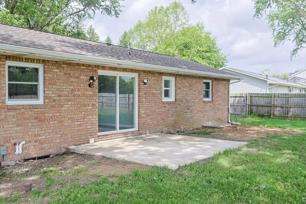 827 E Park Drive Howard Township MI 49120