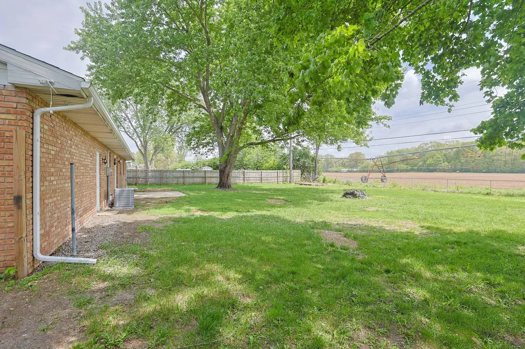 827 E Park Drive Howard Township MI 49120