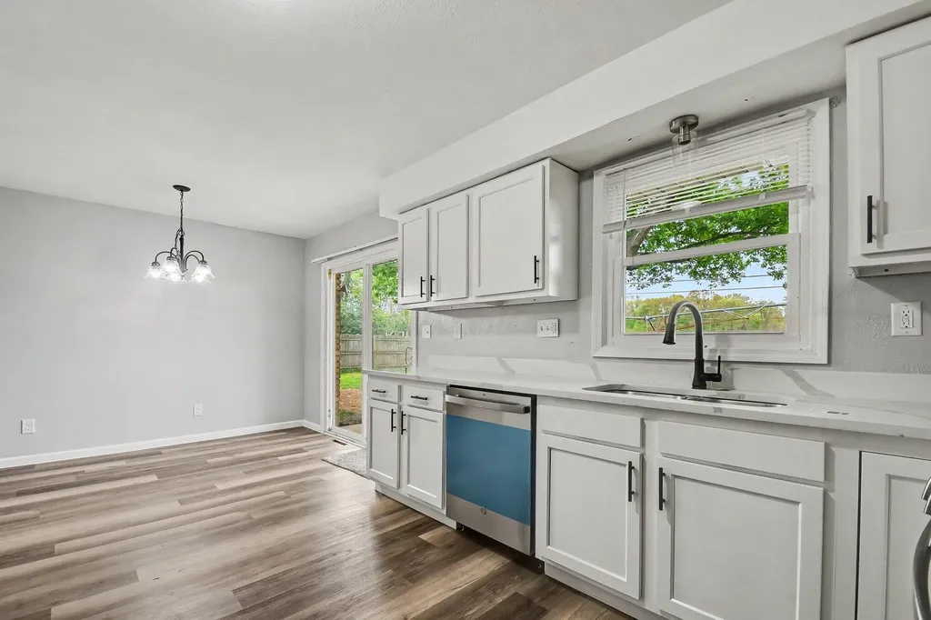 827 E Park Drive Howard Township MI 49120