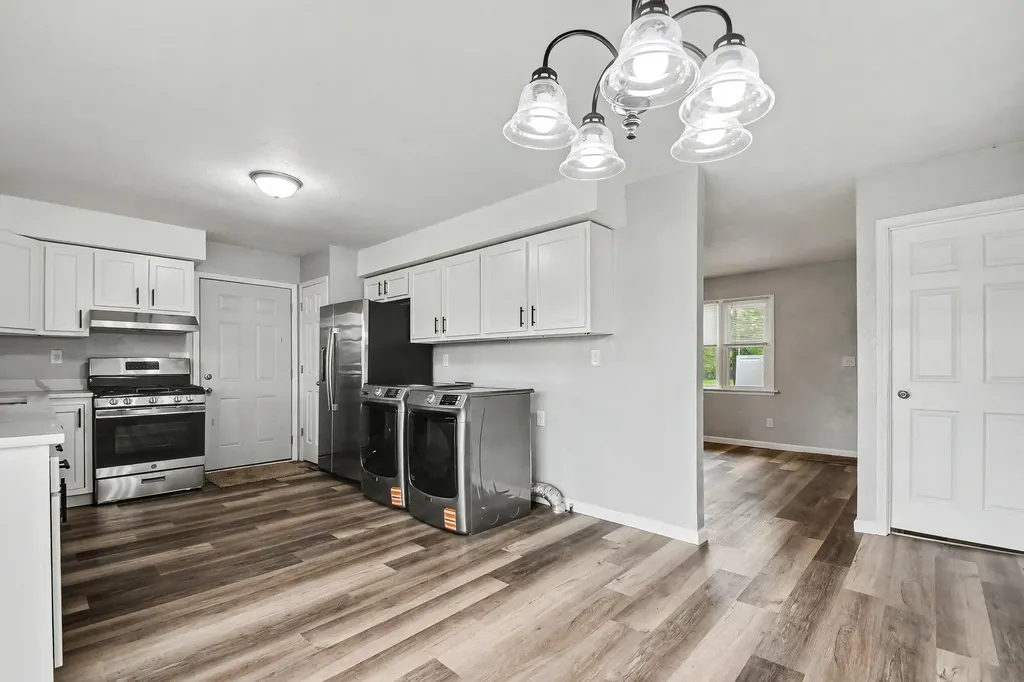 827 E Park Drive Howard Township MI 49120