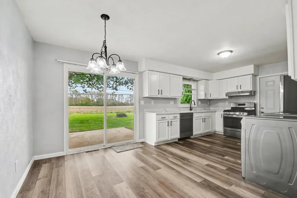 827 E Park Drive Howard Township MI 49120