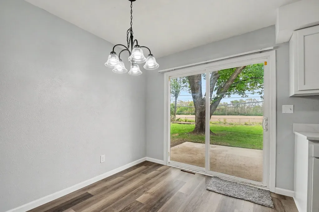 827 E Park Drive Howard Township MI 49120