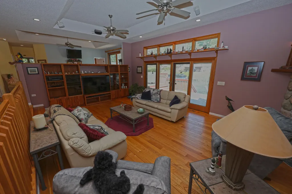 31886 W Lakeshore Drive Silver Creek Township MI 49047