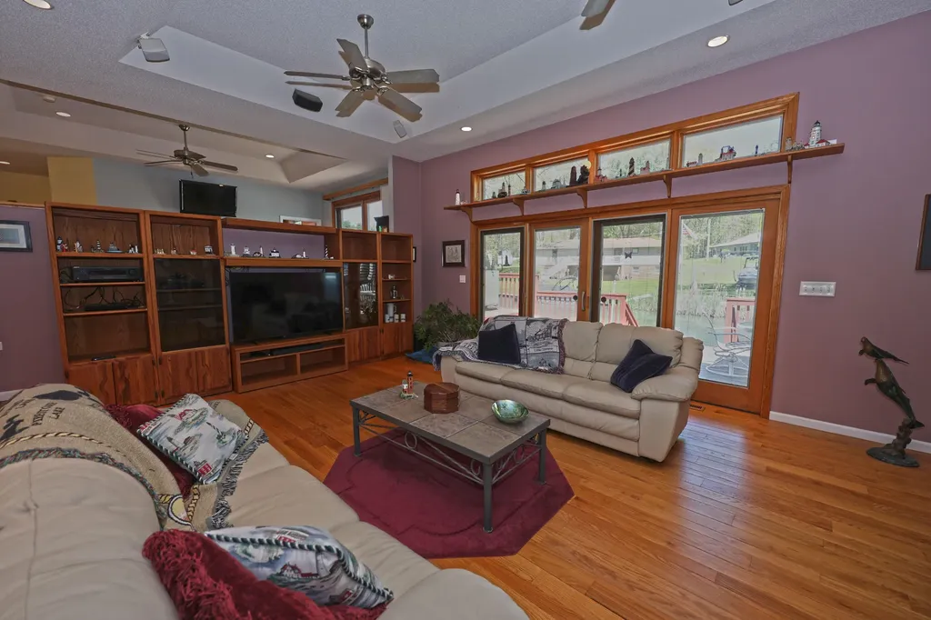31886 W Lakeshore Drive Silver Creek Township MI 49047