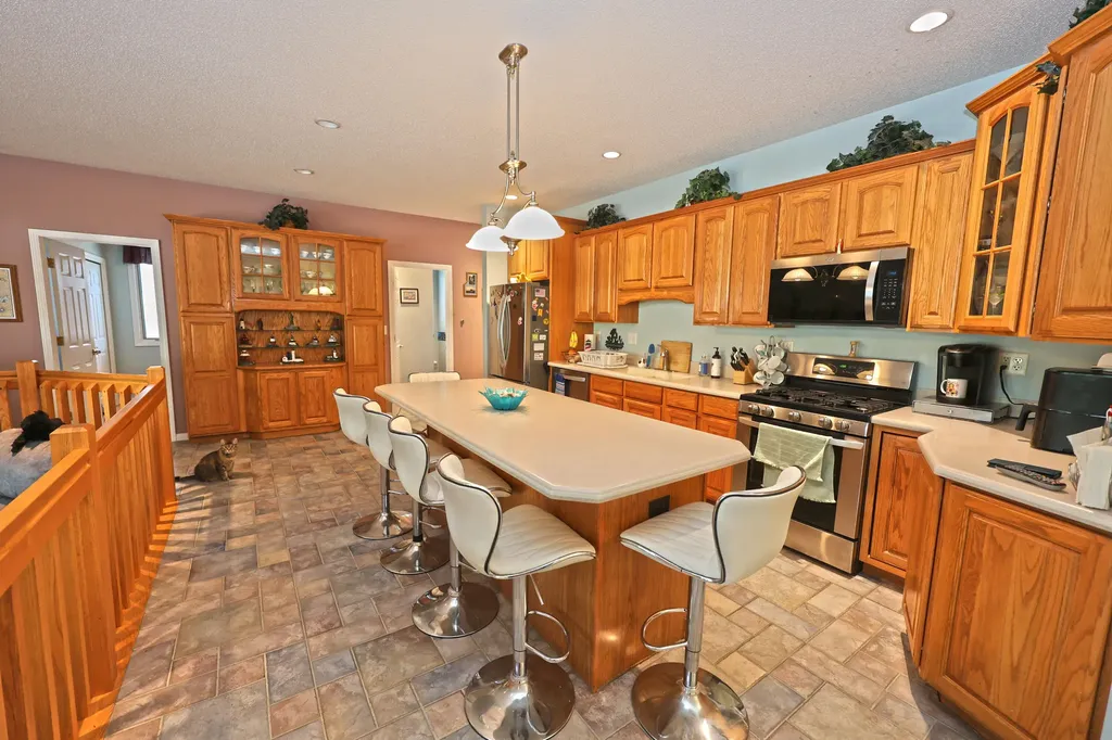 31886 W Lakeshore Drive Silver Creek Township MI 49047