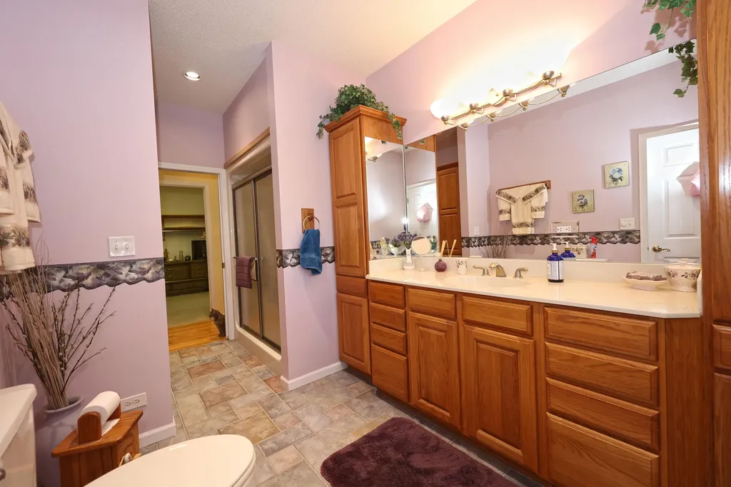 31886 W Lakeshore Drive Silver Creek Township MI 49047