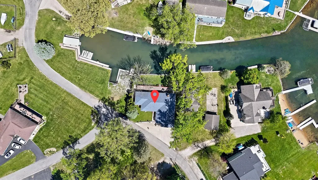 31886 W Lakeshore Drive Silver Creek Township MI 49047