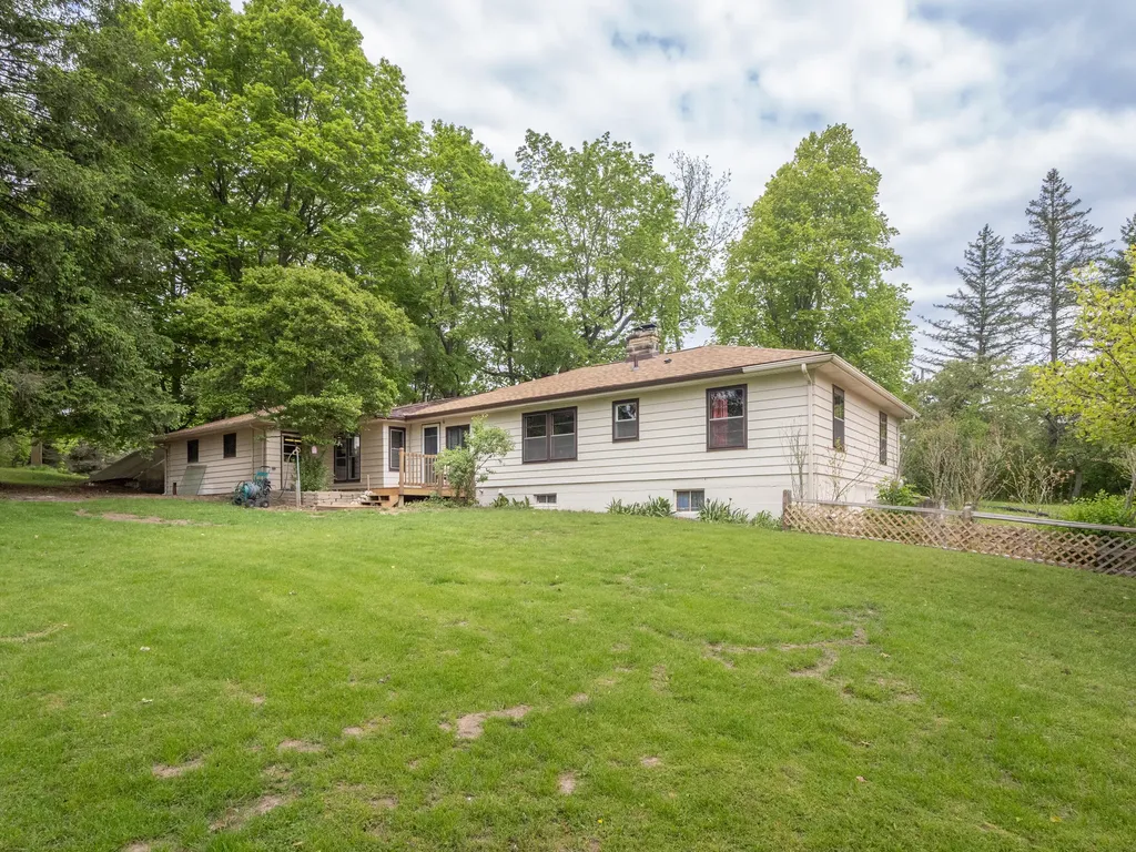 59021 County Road 215 Lawrence Township MI 49064