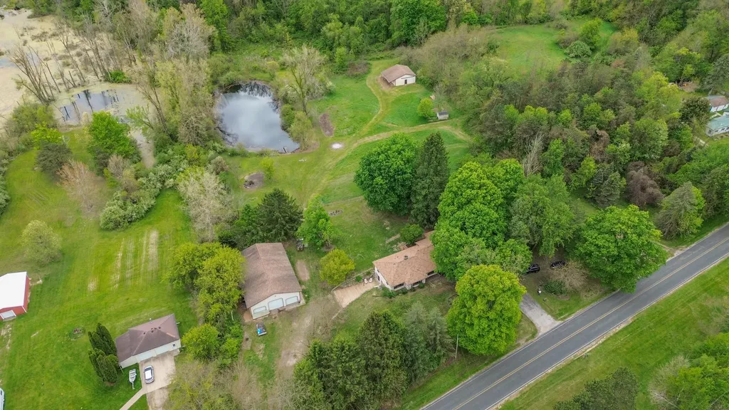 59021 County Road 215 Lawrence Township MI 49064