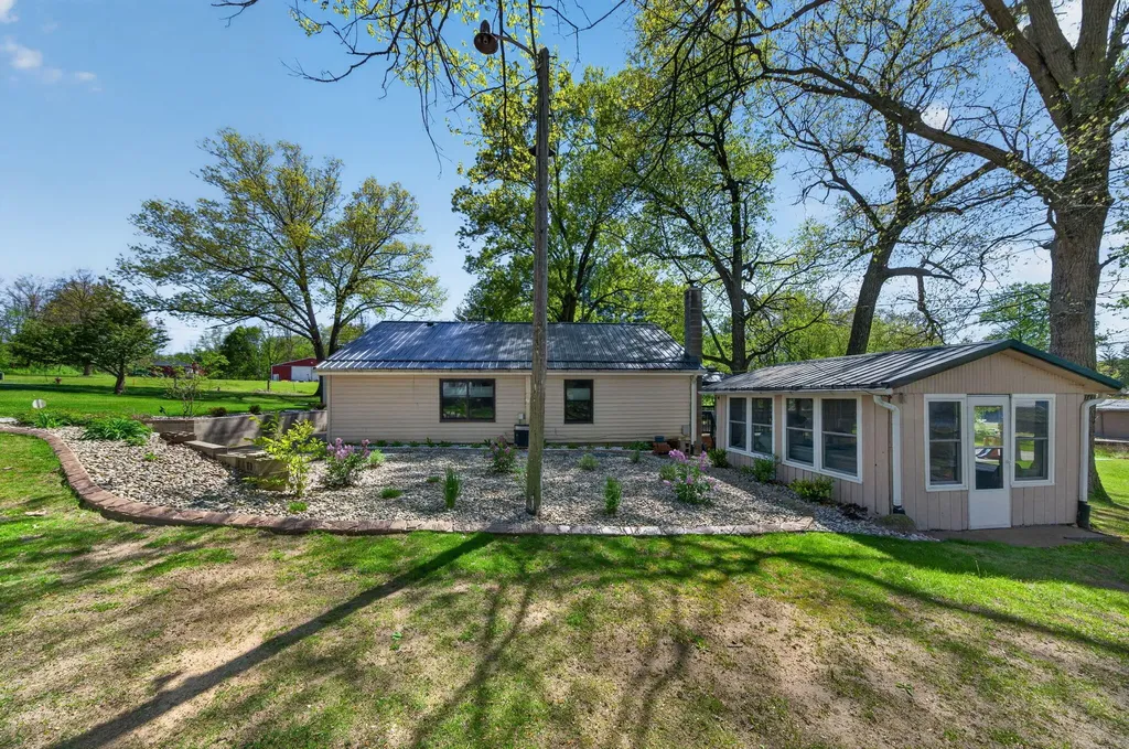 61486 Donald Roadway W Penn Township MI 49095