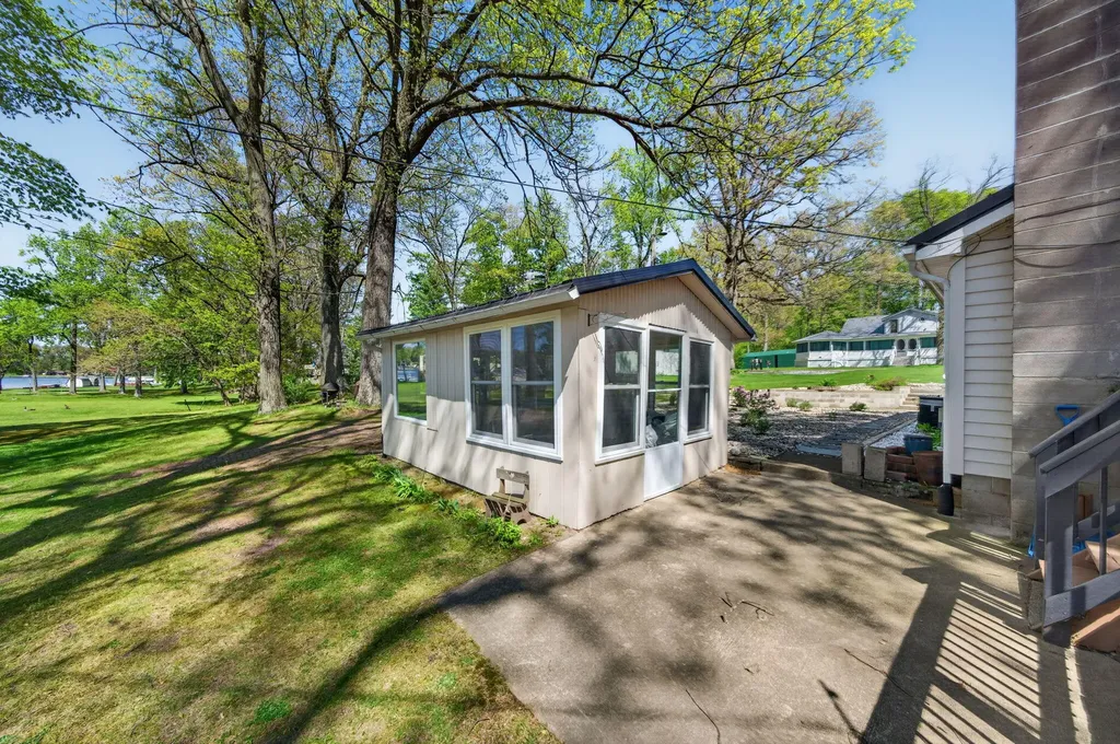 61486 Donald Roadway W Penn Township MI 49095