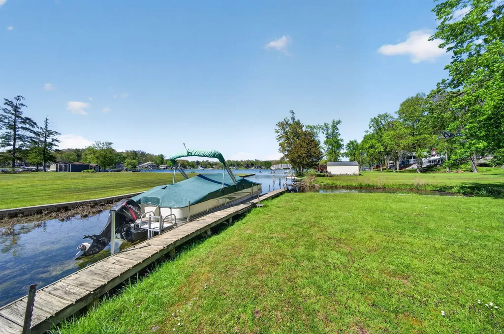 61486 Donald Roadway W Penn Township MI 49095