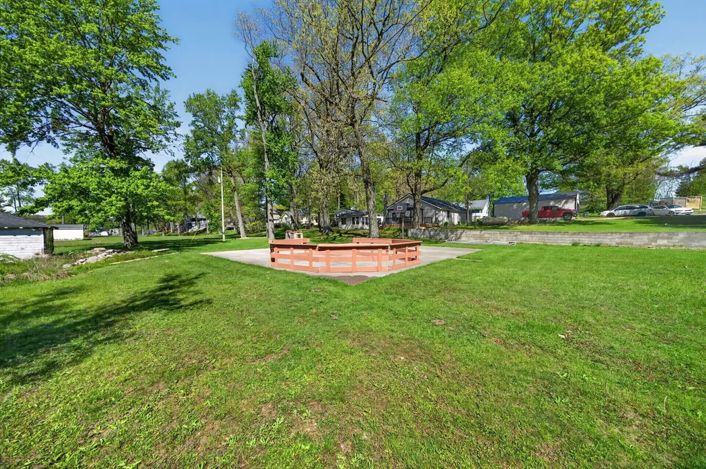 61486 Donald Roadway W Penn Township MI 49095
