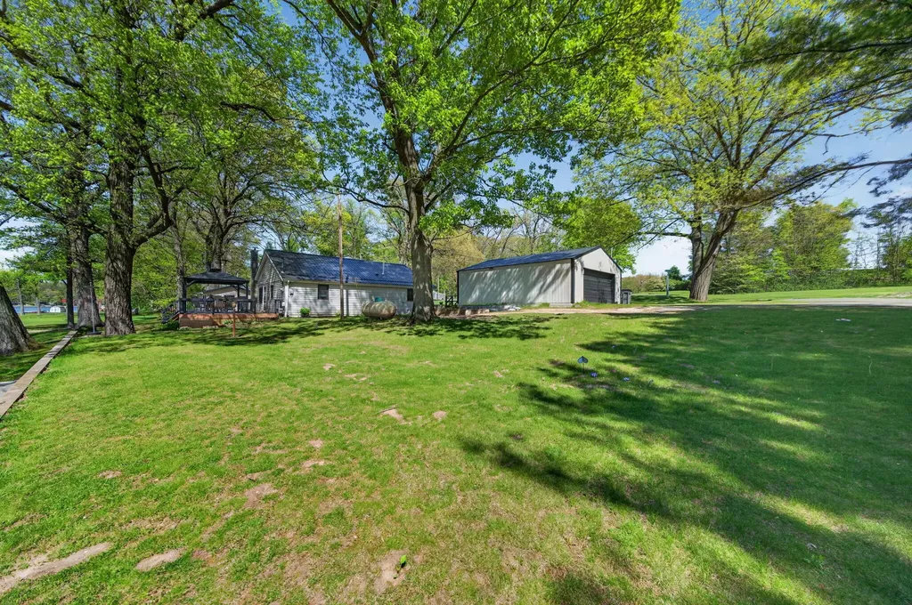 61486 Donald Roadway W Penn Township MI 49095