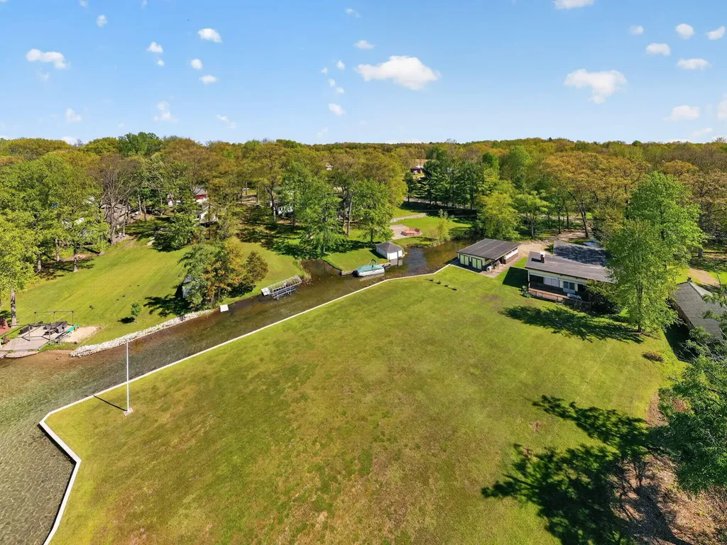 61486 Donald Roadway W Penn Township MI 49095