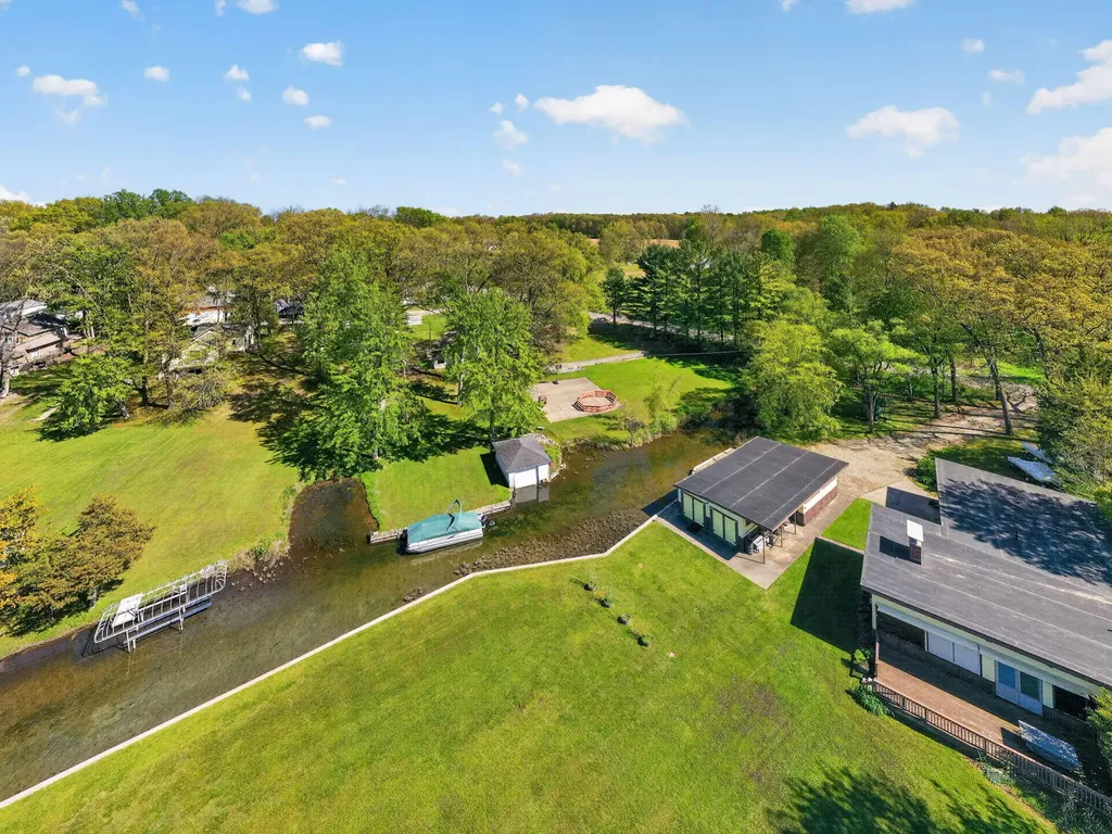 61486 Donald Roadway W Penn Township MI 49095