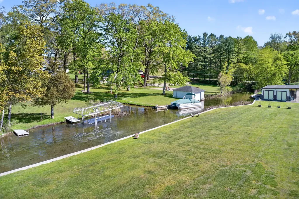 61486 Donald Roadway W Penn Township MI 49095