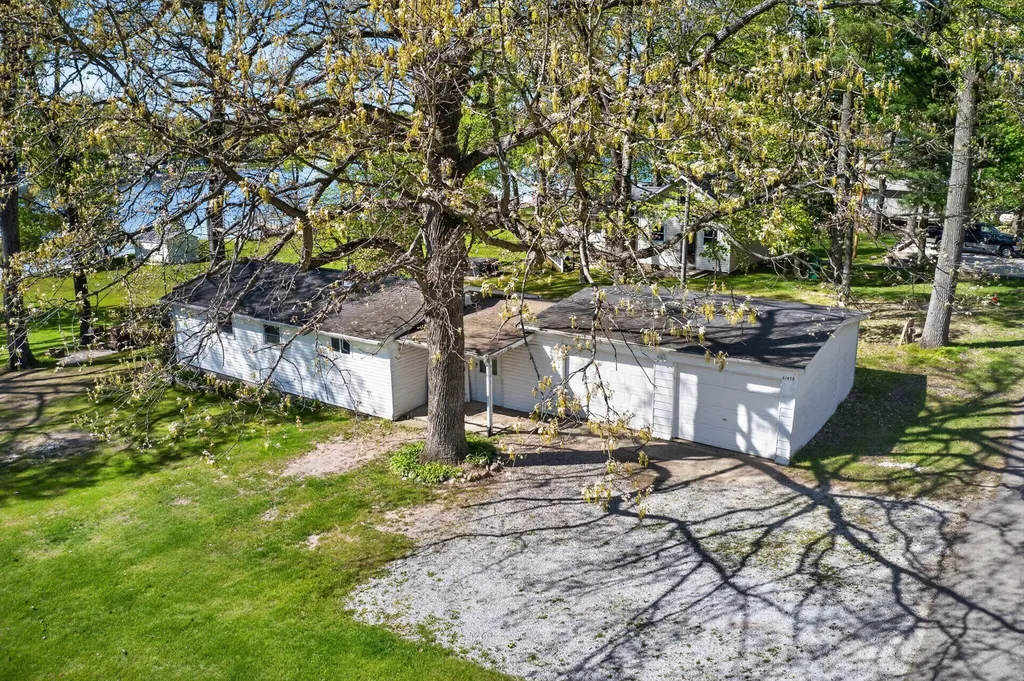 61486 Donald Roadway W Penn Township MI 49095