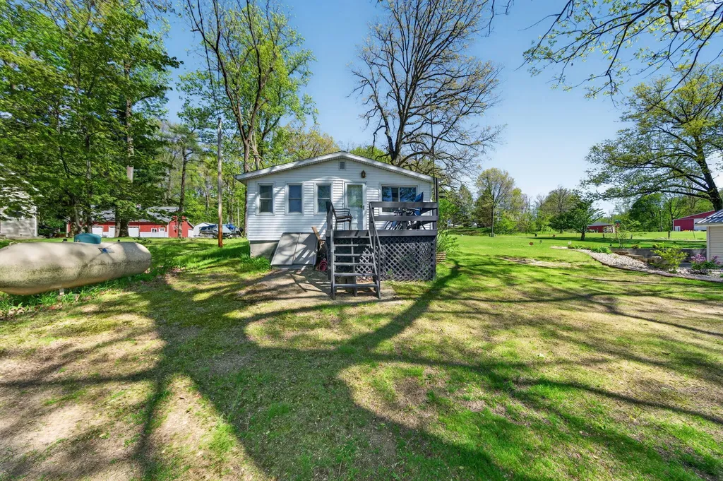 61486 Donald Roadway W Penn Township MI 49095
