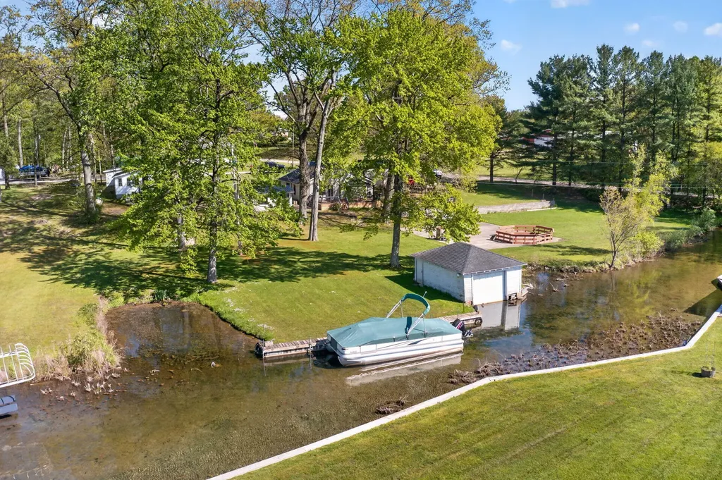 61486 Donald Roadway W Penn Township MI 49095