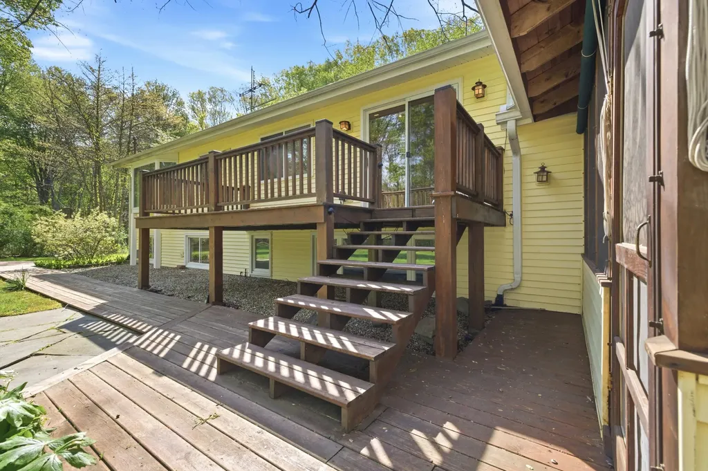 13970 Hollywood Boulevard Chikaming Township MI 49115