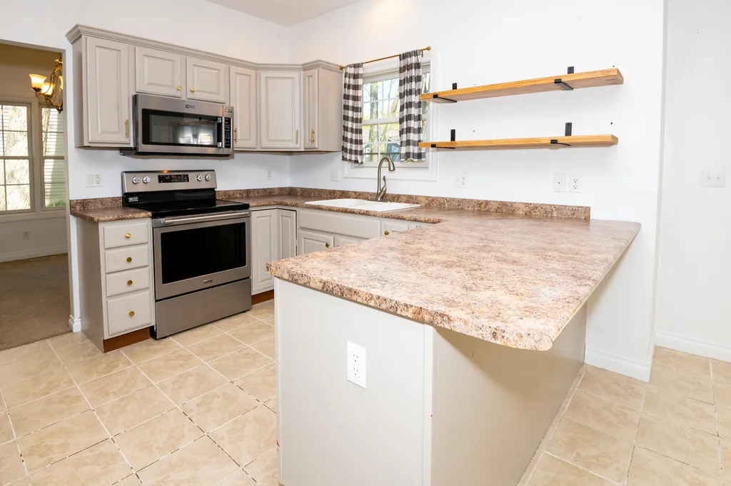 1401 Whispering Trail Benton Charter Township MI 49022