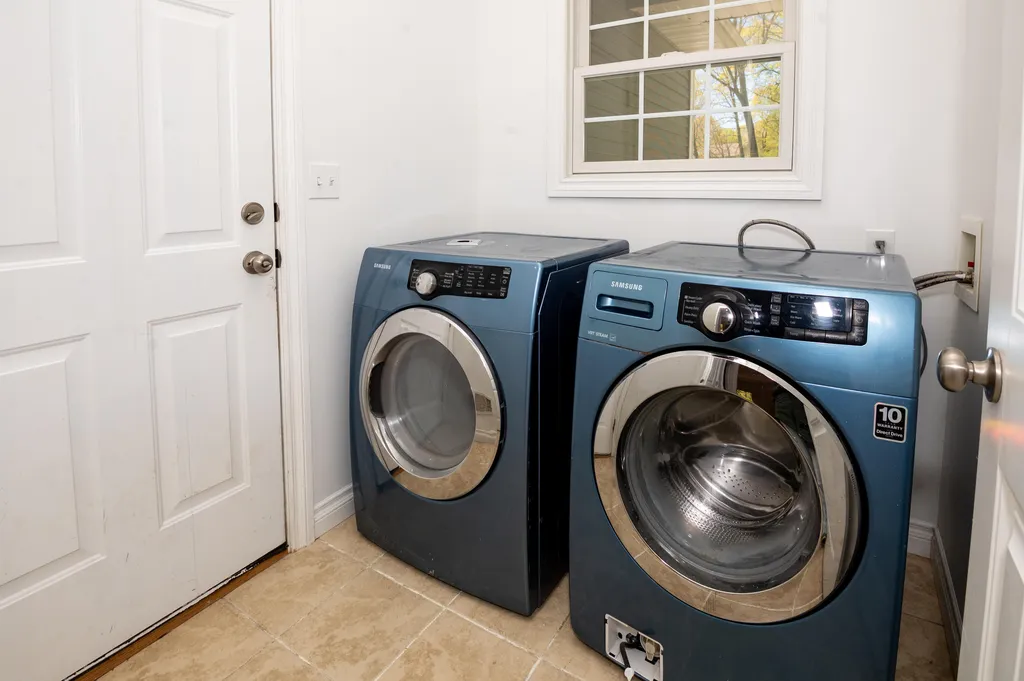 1401 Whispering Trail Benton Charter Township MI 49022