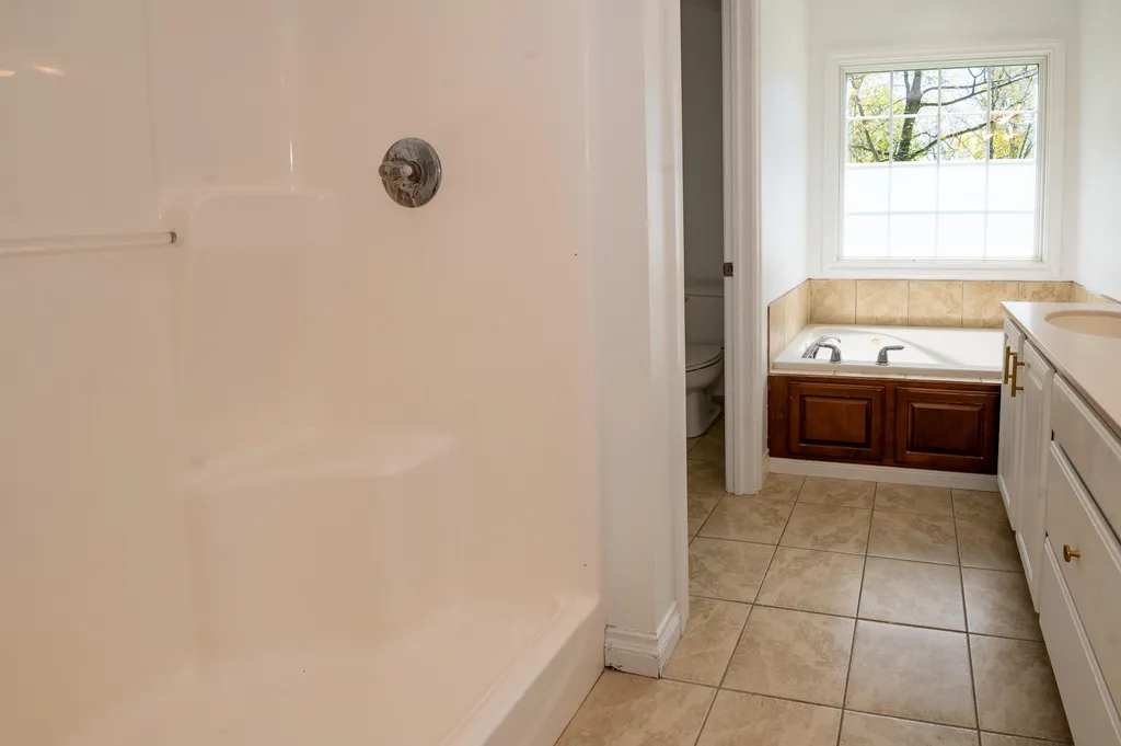 1401 Whispering Trail Benton Charter Township MI 49022