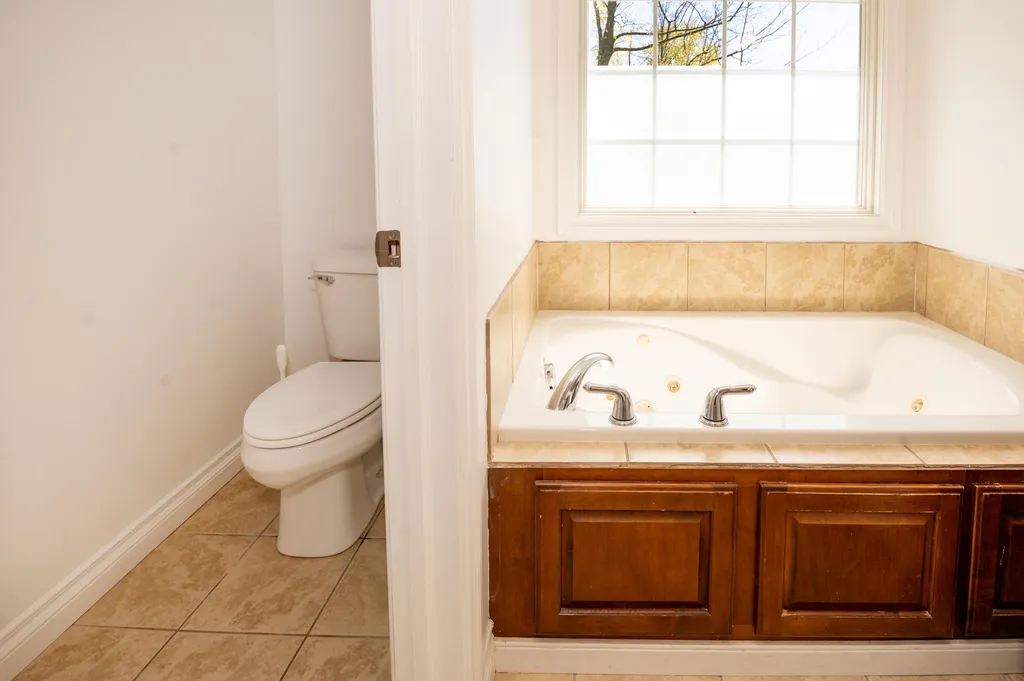 1401 Whispering Trail Benton Charter Township MI 49022