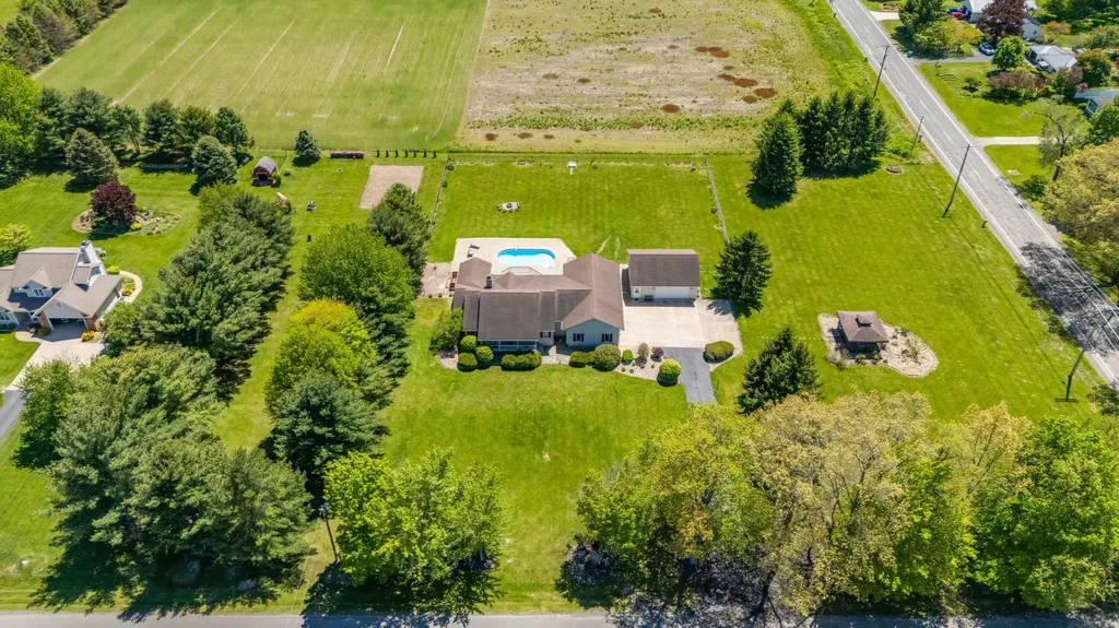 3740 Buffalo Road Bertrand Township MI 49120