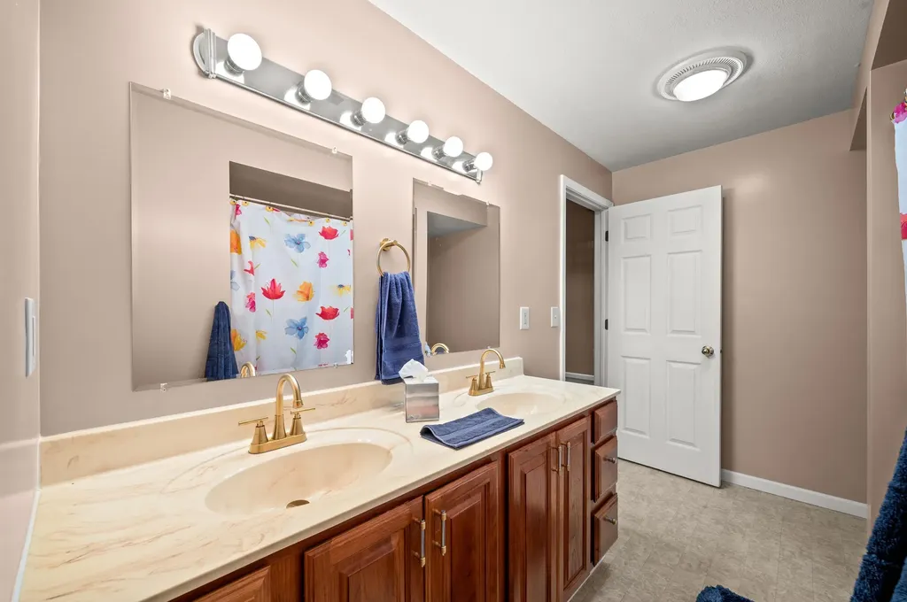 3740 Buffalo Road Bertrand Township MI 49120