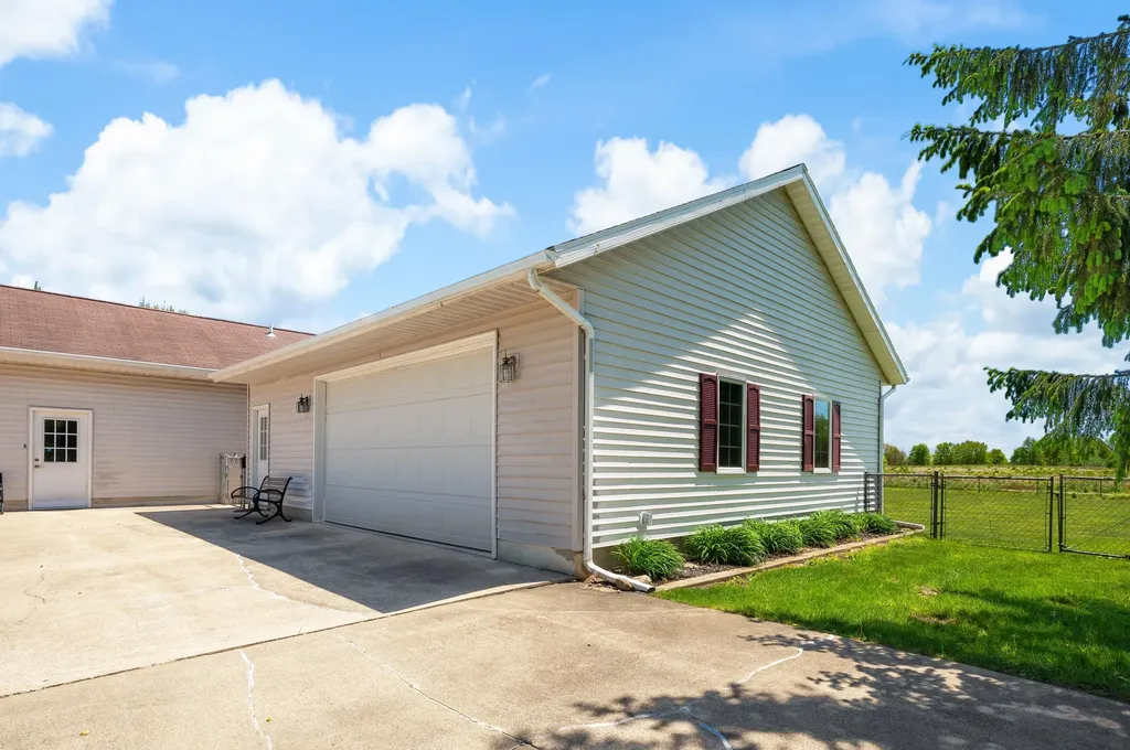 3740 Buffalo Road Bertrand Township MI 49120