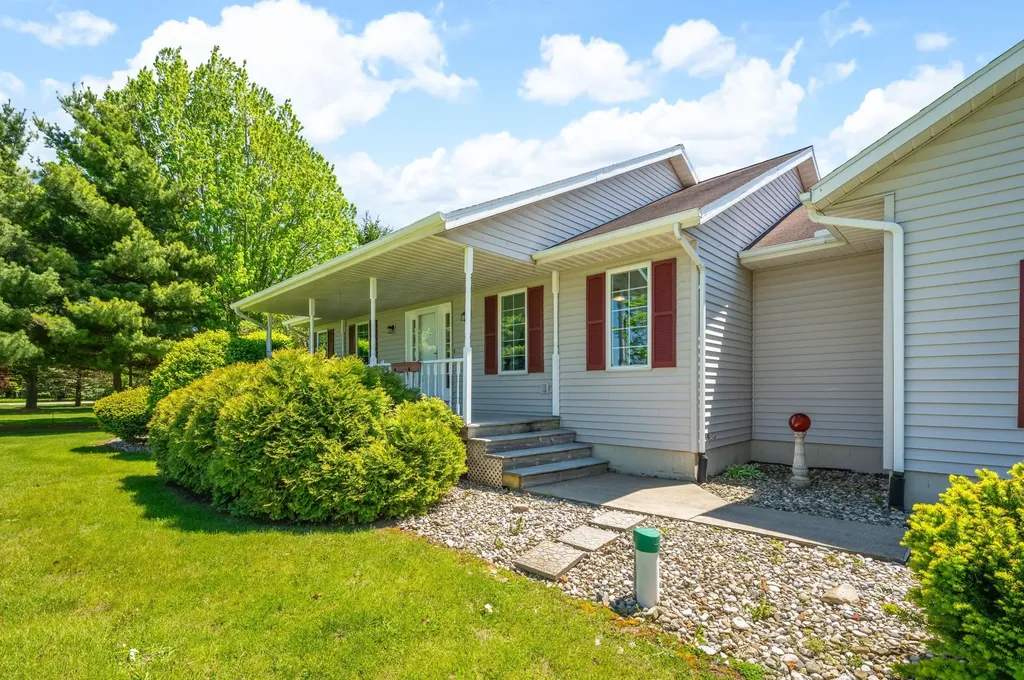 3740 Buffalo Road Bertrand Township MI 49120