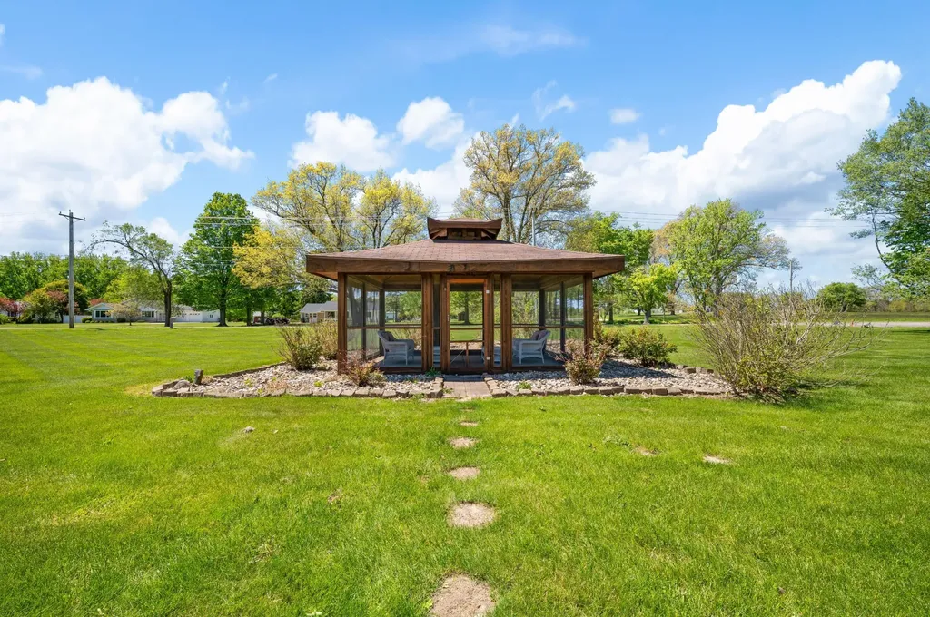 3740 Buffalo Road Bertrand Township MI 49120