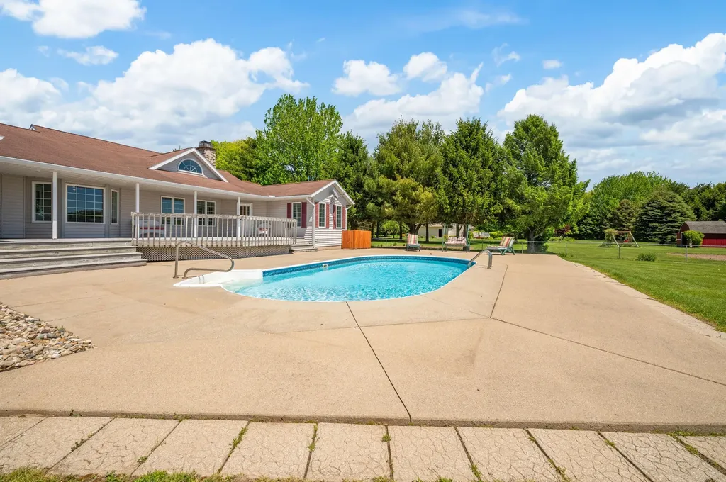 3740 Buffalo Road Bertrand Township MI 49120