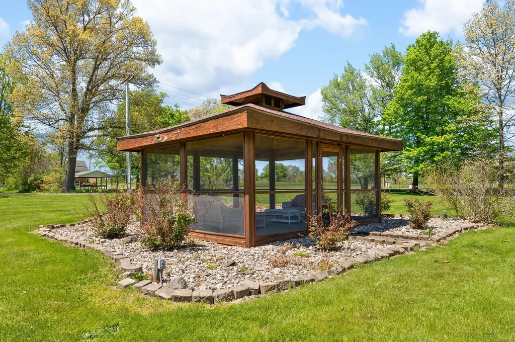 3740 Buffalo Road Bertrand Township MI 49120
